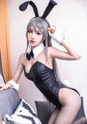 扒开腿摸小兔兔_国产剧免费观看