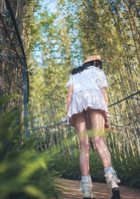 夫妻当街打孩子的视频_在线播放-手机免费播放动漫